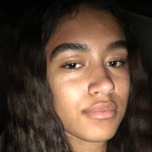 Meet your Posher, Daia